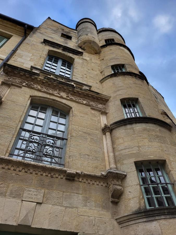 Uzes, Au Coeur Du Centre Medieval Le Logis Du Consul Un Bien D'Exception Du Xvieme Siecle Exterior foto