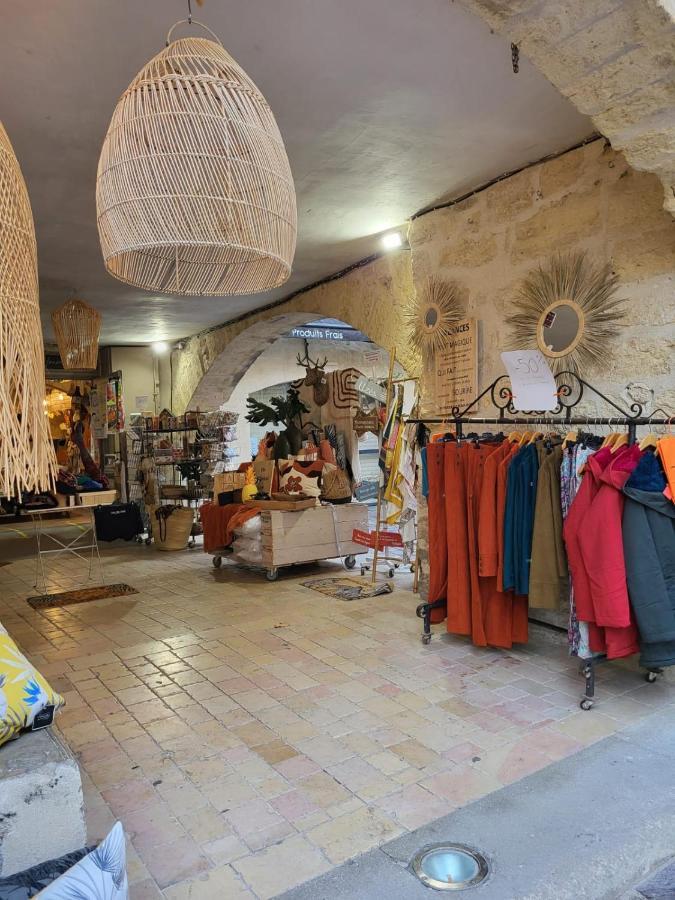 Uzes, Au Coeur Du Centre Medieval Le Logis Du Consul Un Bien D'Exception Du Xvieme Siecle Exterior foto